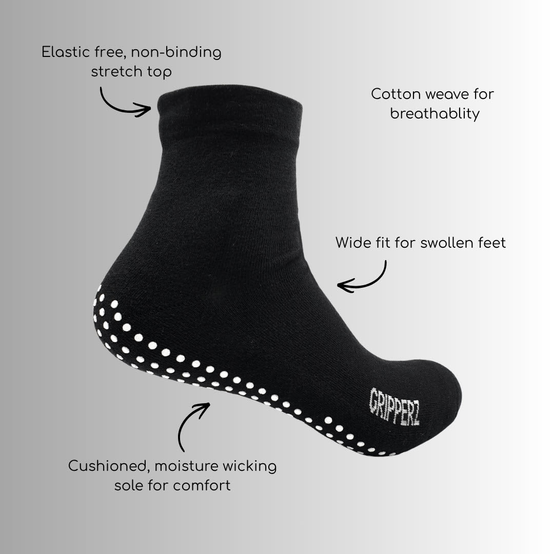 Gripperz non-slip maxi hospital socks in black